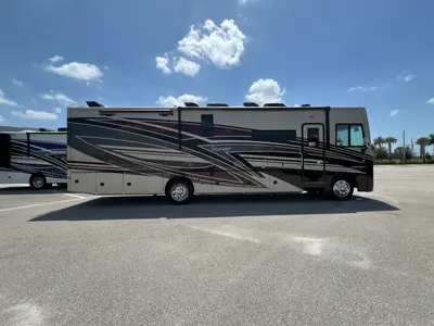 2027 Fleetwood Bounder photo 23