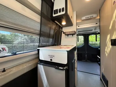 2027 Tiffin Motorhomes GH1 photo 7