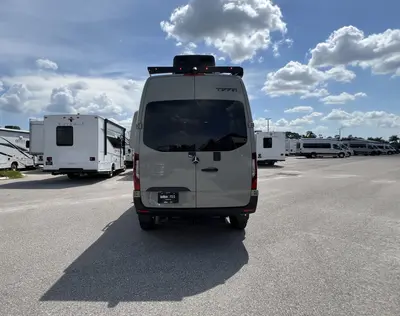 2027 Tiffin Motorhomes GH1 photo 21