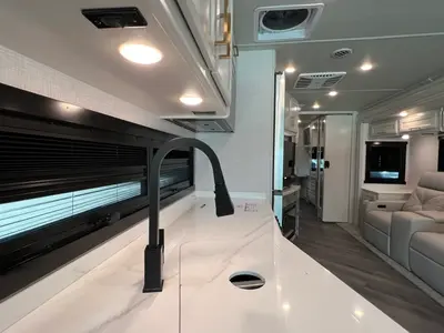 2027 Fleetwood Bounder photo 10