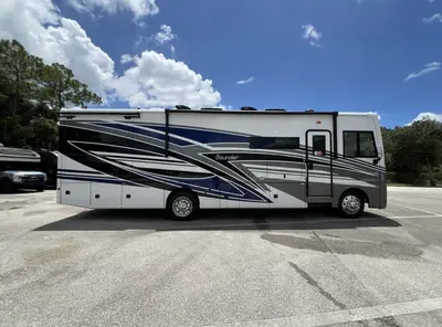 2027 Fleetwood Bounder photo 23