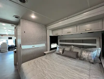 2027 Fleetwood Bounder photo 17