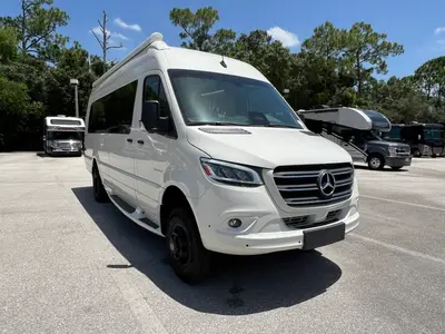 New 2027 Entegra Coach Insignia 24B