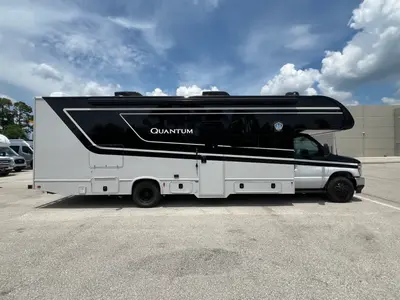 2027 Thor Motor Coach Quantum photo 21