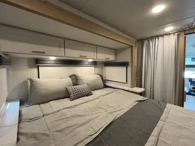 2027 Thor Motor Coach Quantum photo 15