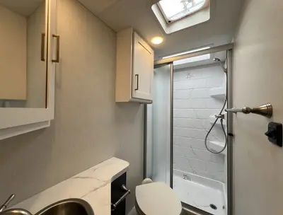2027 Thor Motor Coach Quantum photo 19