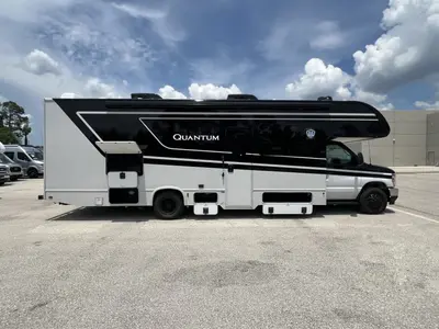 2027 Thor Motor Coach Quantum photo 22