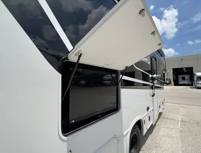 2027 Thor Motor Coach Quantum photo 23