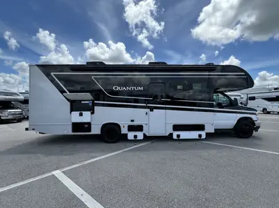 2027 Thor Motor Coach Quantum photo 24