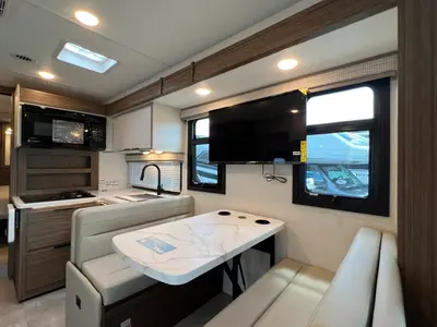 2027 Thor Motor Coach Quantum photo 6