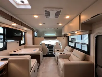 2027 Thor Motor Coach Quantum photo 3