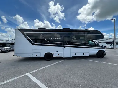 2027 Thor Motor Coach Quantum photo 23
