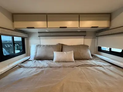 2027 Thor Motor Coach Quantum photo 17