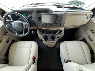 2027 Thor Motor Coach Quantum photo 2