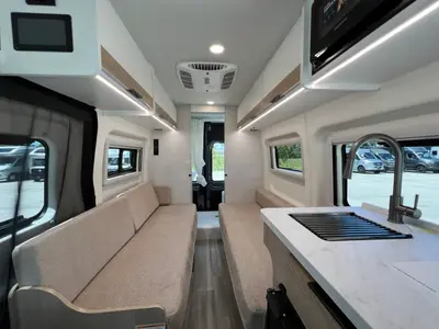 2027 Thor Motor Coach Talavera photo 6