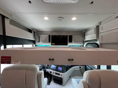 2027 Fleetwood Discovery photo 4