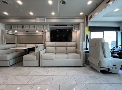 2027 Fleetwood Discovery photo 14