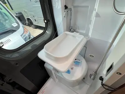 2027 Thor Motor Coach Rize photo 18