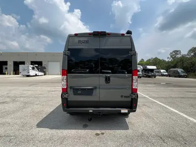 2027 Thor Motor Coach Rize photo 23
