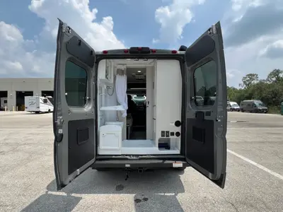 2027 Thor Motor Coach Rize photo 2
