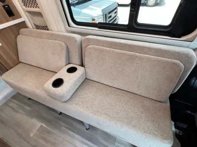 2027 Thor Motor Coach Rize photo 15