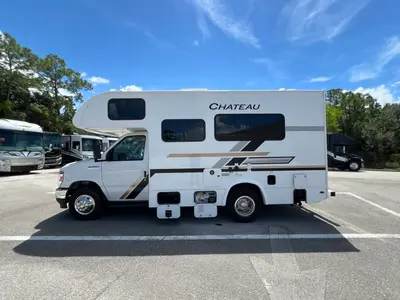 2027 Thor Motor Coach Chateau photo 22