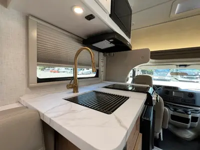 2027 Thor Motor Coach Chateau photo 12