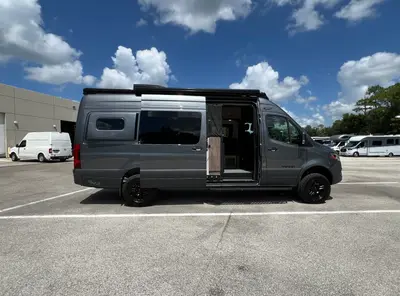 2027 Tiffin Motorhomes GH2 photo 19