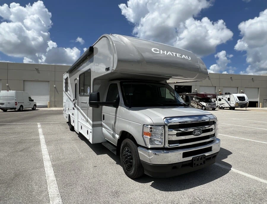 2027 Thor Motor Coach Chateau exterior