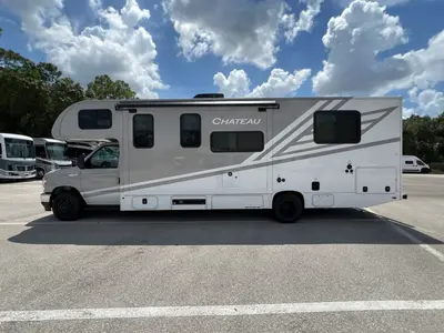 2027 Thor Motor Coach Chateau photo 23