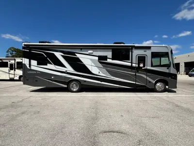 2027 Entegra Coach Vision XL photo 23