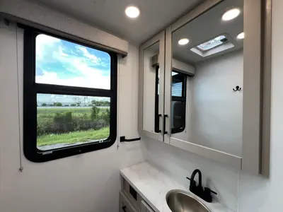 2027 Entegra Coach Odyssey photo 20