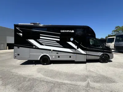 2027 Thor Motor Coach Gemini photo 18