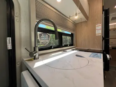 2027 Thor Motor Coach Gemini photo 10