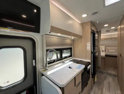2027 Thor Motor Coach Gemini photo 6