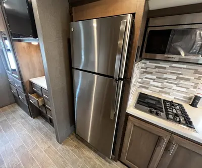 2021 Thor Motor Coach Omni photo 10