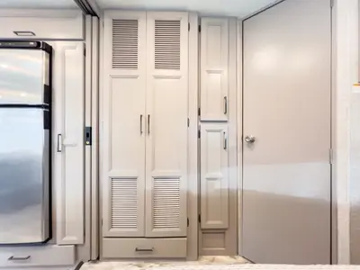 2023 Thor Motor Coach Quantum photo 18
