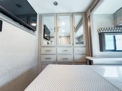 2023 Thor Motor Coach Quantum photo 16