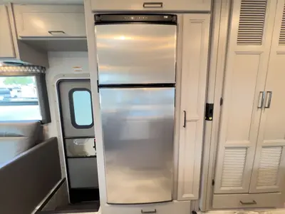 2023 Thor Motor Coach Quantum photo 12