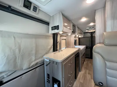 2024 Thor Motor Coach Sequence photo 7