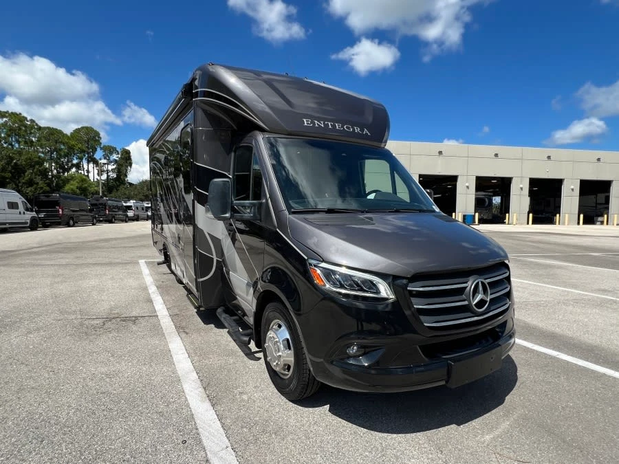 2022 Entegra Coach Qwest exterior