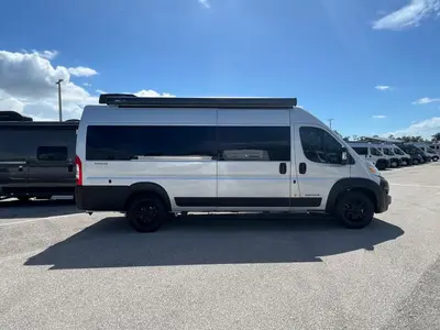 2024 Airstream Rangeline photo 20
