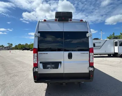 2024 Airstream Rangeline photo 23