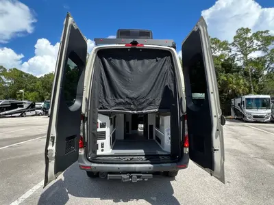 2026 Tiffin Motorhomes GH1 photo 2