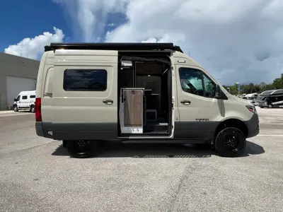 2026 Tiffin Motorhomes GH1 photo 18