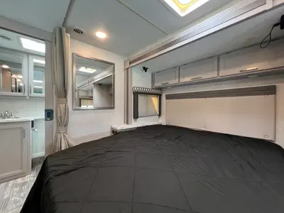 2023 Thor Motor Coach Geneva photo 19
