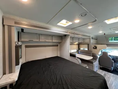2023 Thor Motor Coach Geneva photo 17