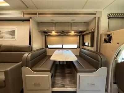 2023 Thor Motor Coach Geneva photo 15