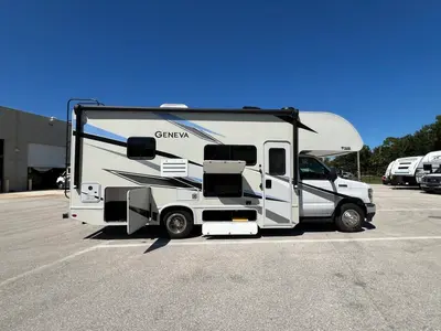 2023 Thor Motor Coach Geneva photo 24