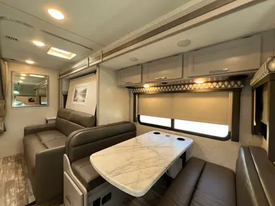 2023 Thor Motor Coach Geneva photo 14